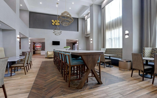 Hampton Inn & Suites Dallas-DeSoto