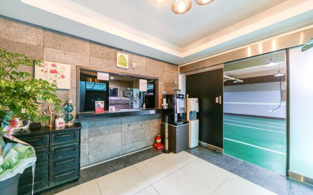 Changwon Myeongseo-dong Hotel Bucks