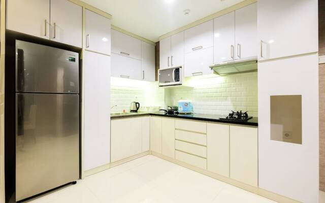 2BR Broad Lexington Residence near Pondok Indah