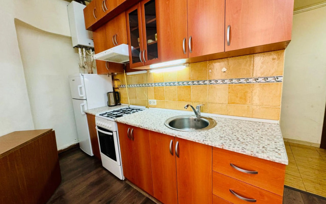 Amiryan 7/1 TopHouse