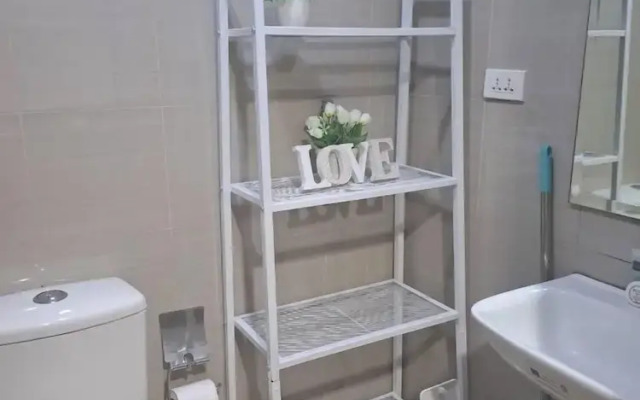 Shore 1 Tower A Unit 1825