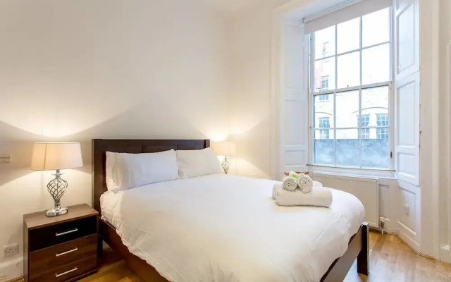 Charlotte Sq. Apartment Private Garden