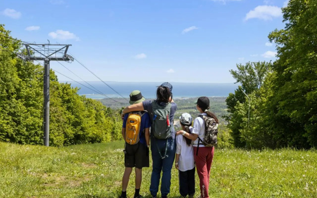 Mountain Walk - Blue Mountain Resort