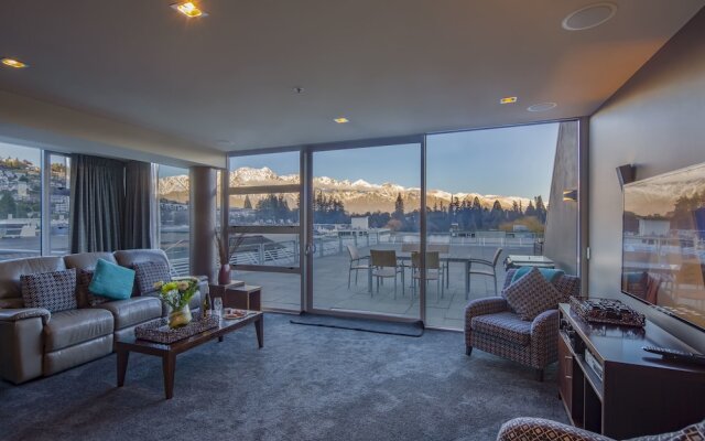 53 Shotover Apartment 302