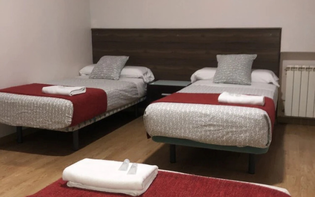Hostal Village  Multicolor - Adults Only