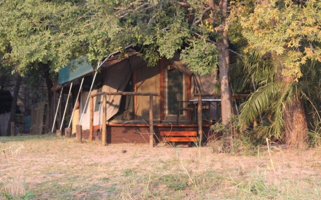 Ndhovu Safari Lodge - Campground