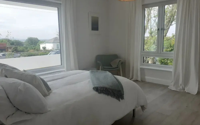 Coastal Apartment With sea Views