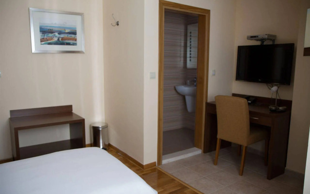 Hotel M