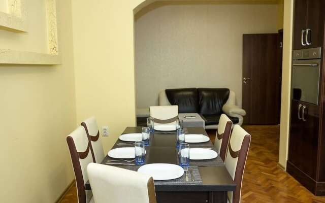 Fm Premium 2-Bdr Apartment - Varna Center