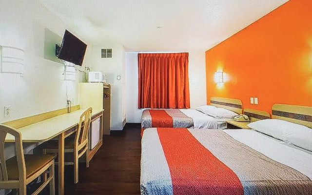 Vista Inn & Suites Pigeon Forge