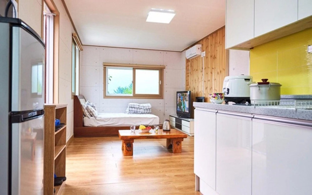 Yeosu Dolsan Healing Pension