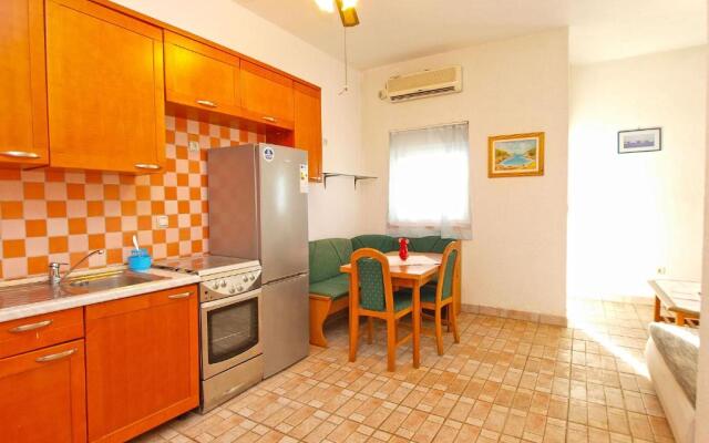 Apartments Ivo 1328