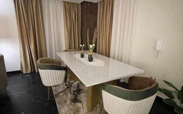 Villa in palm hills-the crown
