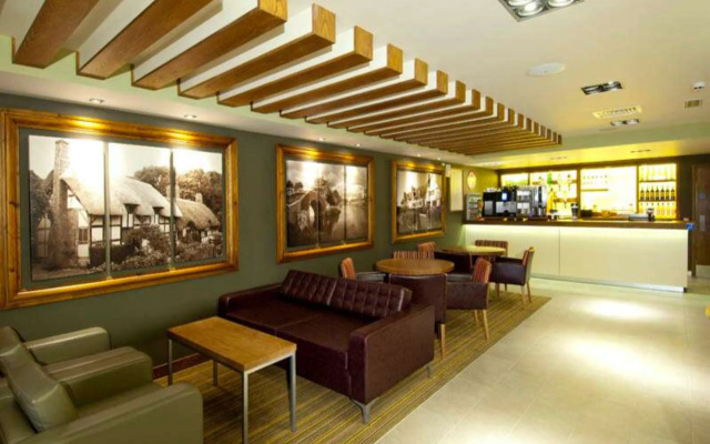 Premier Inn Stratford Upon Avon Central