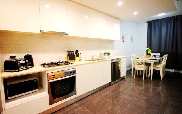 Spacious Apartment Central Location