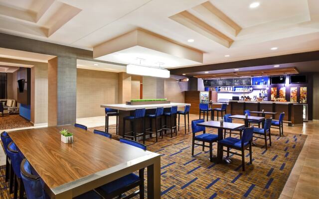 Courtyard Louisville - Airport