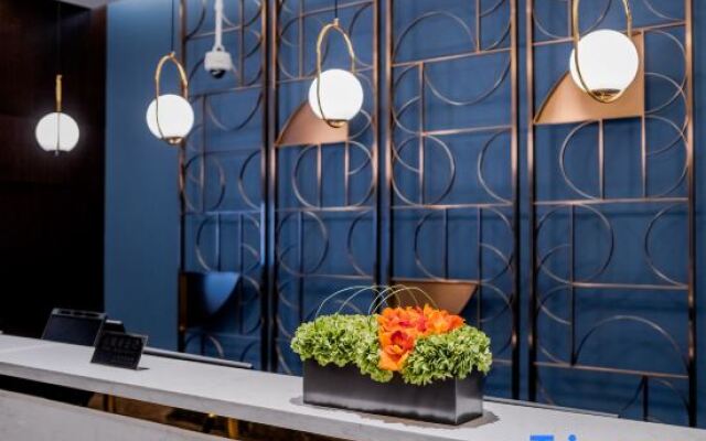 Yitel Collection (Shanghai Hongqiao Gubei Road, Yili Road Metro Station)
