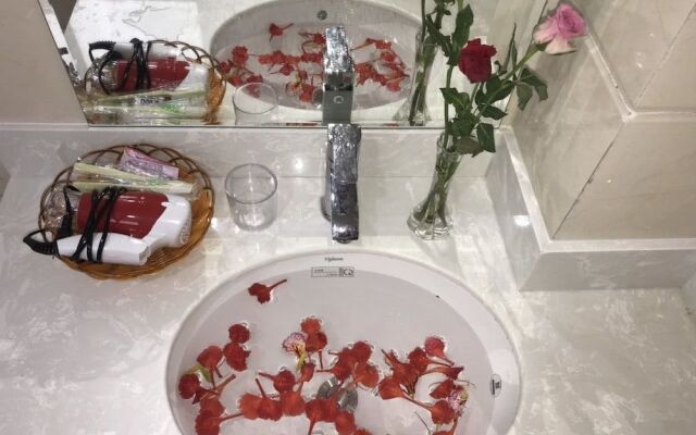 Romance Hotel