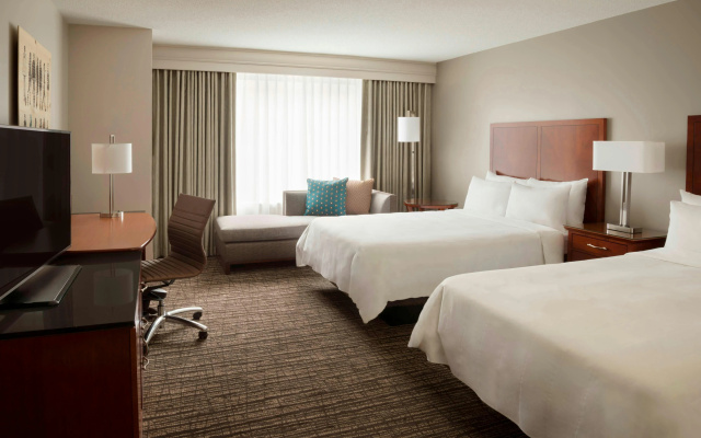 Marriott Downtown at CF Toronto Eaton Centre - Image 5