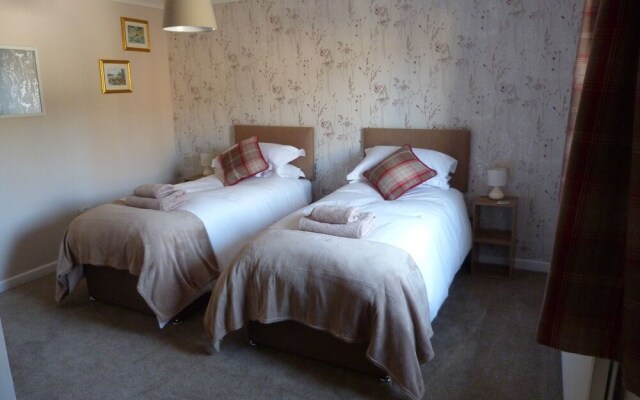 Castleneuk Guest House