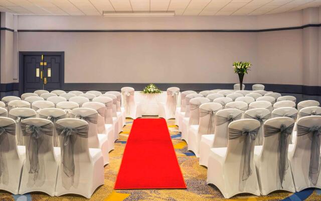 Mercure Daventry Court Hotel