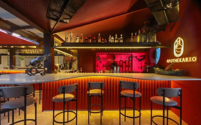 Sandi Hotel