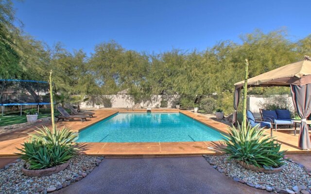 Game Room, Fire Pit & Putting Green: Glendale Home
