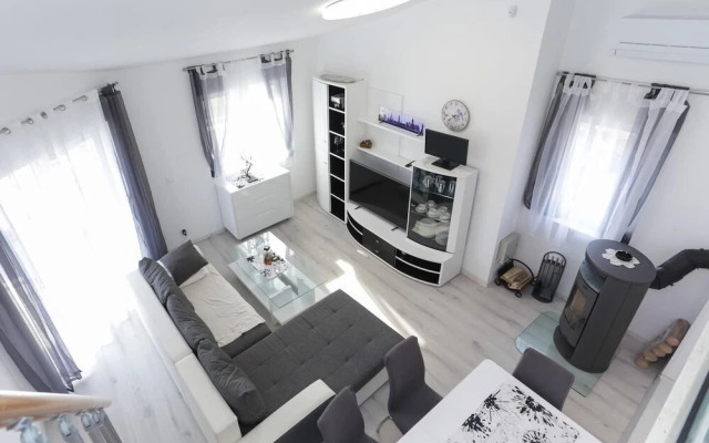 Ivica - With Pool - H