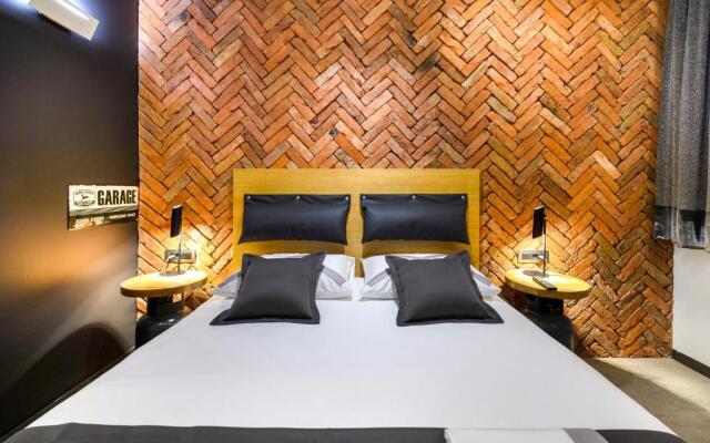 Split Industrial Design Rooms