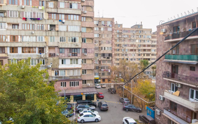 Residence Nalbandyan 96