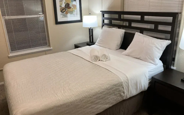 Cozy Bayview Corporate