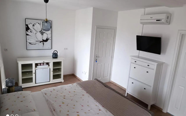 Marko Rooms