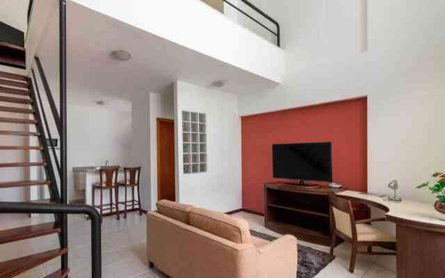 Mondrian Suite Hotel