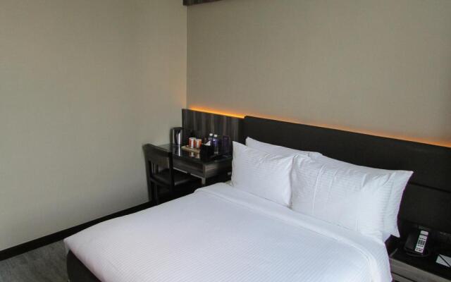 Aqueen Hotel Paya Lebar