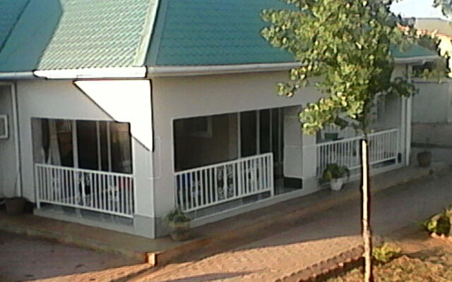 Royal Olympia Lodges and Safaris