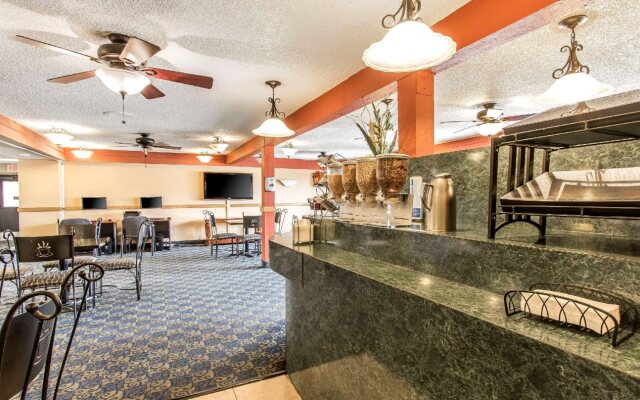 Brentwood Inn Clinton