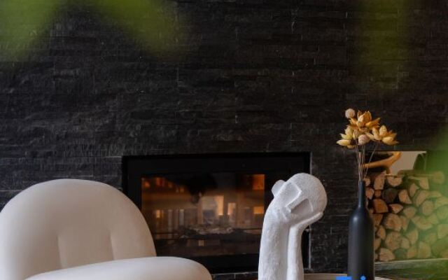 Yushu·Unknown Mountain Homestay (Phoenix Ancient City Lijiang Branch)