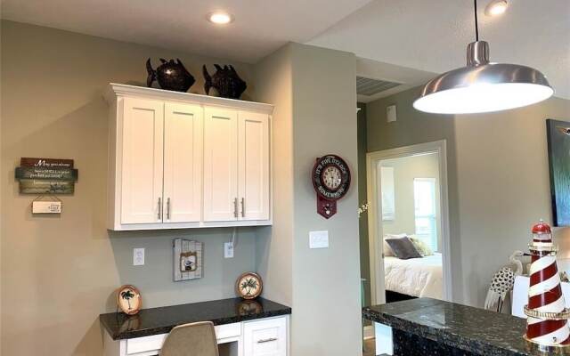 Sea Beauty 3 Bedroom Home by RedAwning