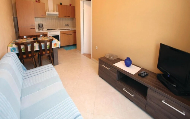 Amazing Home in Porec With Wifi and 1 Bedrooms - Hotel in Porec - Photo 4