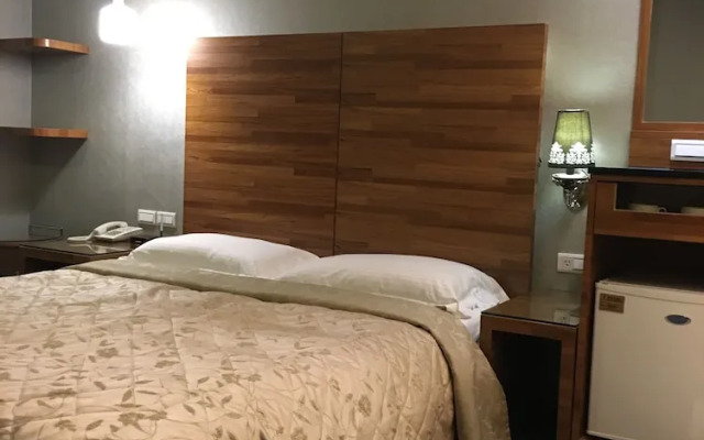 Friends Yo Tong Regency