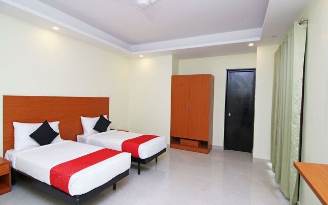 OYO 20032 SilverKey Medanta