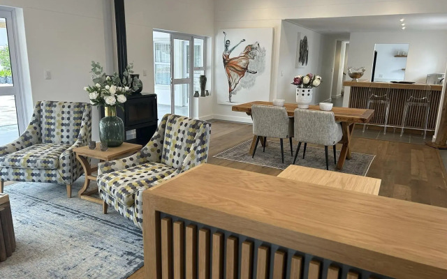 Mirabelle Bed and Breakfast Guest House