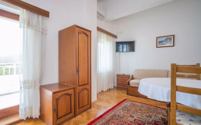 Apartment Fuma St.Georges-de-Montclard 18265