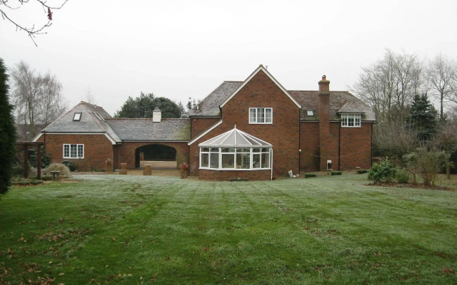 West Lodge at Porters End