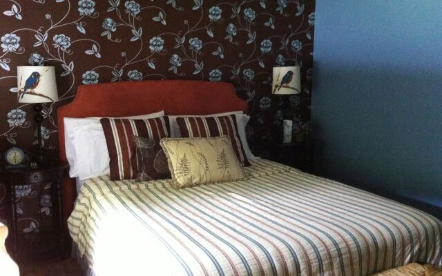 Brambles Inn & Gardens