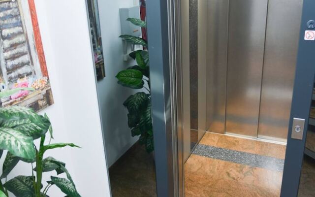 Central City Suite Apartment🧡