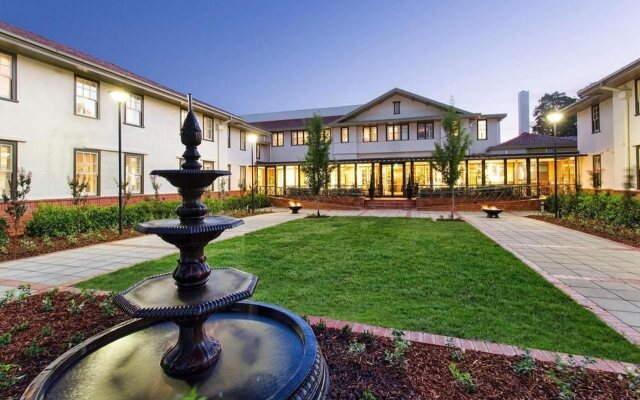 Hotel Kurrajong Canberra