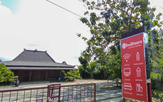 RedDoorz Plus Syariah @ Puri Cempaka Prambanan