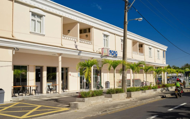 Plage Bleue Beachfront Apartments By Lov