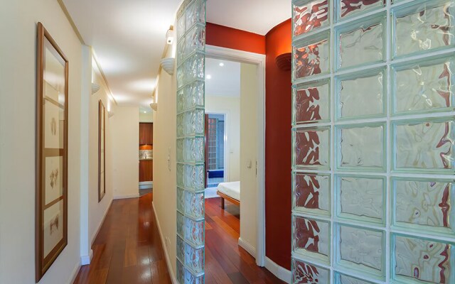 PYR Select Jardines de Debod